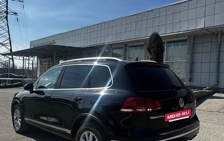 Volkswagen Touareg III, 2015 год, 3 090 000 рублей, 3 фотография
