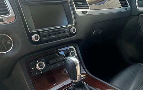 Volkswagen Touareg III, 2015 год, 3 090 000 рублей, 16 фотография