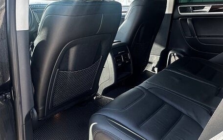 Volkswagen Touareg III, 2015 год, 3 090 000 рублей, 18 фотография