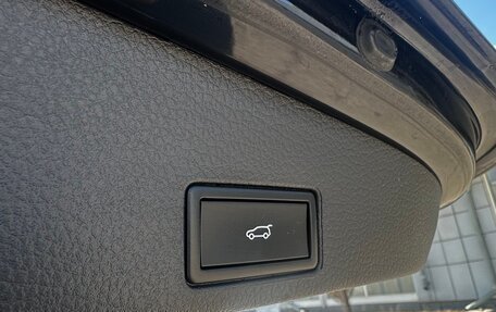 Volkswagen Touareg III, 2015 год, 3 090 000 рублей, 23 фотография