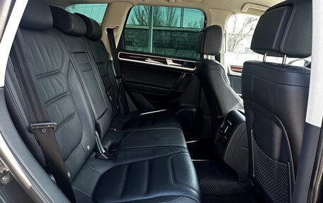 Volkswagen Touareg III, 2015 год, 3 090 000 рублей, 25 фотография