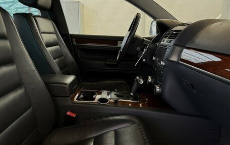 Volkswagen Touareg III, 2005 год, 850 000 рублей, 12 фотография