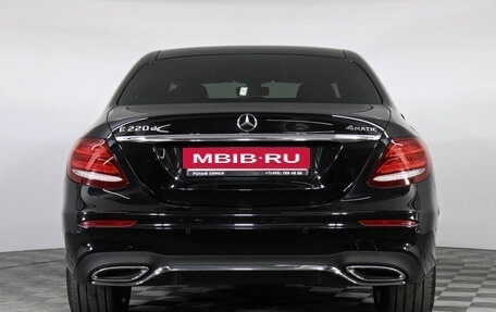 Mercedes-Benz E-Класс, 2018 год, 3 899 000 рублей, 6 фотография