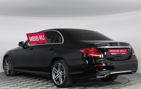 Mercedes-Benz E-Класс, 2018 год, 3 899 000 рублей, 7 фотография