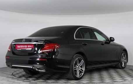 Mercedes-Benz E-Класс, 2018 год, 3 899 000 рублей, 5 фотография