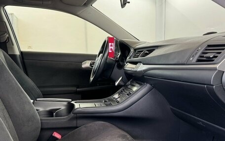 Lexus CT I рестайлинг, 2013 год, 1 900 000 рублей, 11 фотография