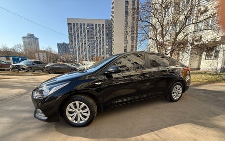 Hyundai Solaris II рестайлинг, 2017 год, 1 550 000 рублей, 3 фотография