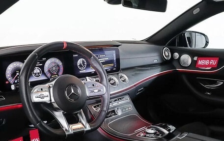 Mercedes-Benz E-Класс AMG, 2019 год, 5 599 000 рублей, 4 фотография