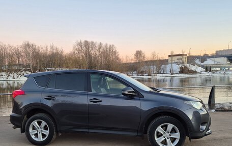 Toyota RAV4, 2013 год, 2 000 000 рублей, 2 фотография