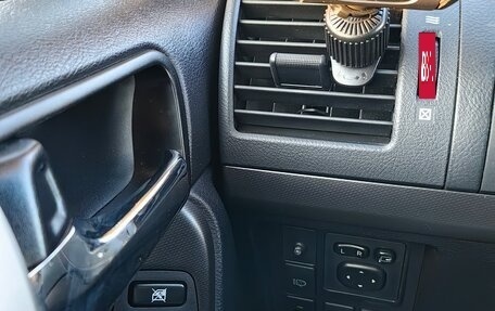 Toyota Land Cruiser Prado 150 рестайлинг 2, 2012 год, 2 970 000 рублей, 15 фотография