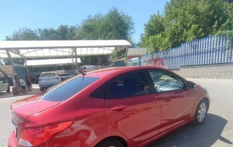 Hyundai Solaris II рестайлинг, 2013 год, 505 000 рублей, 3 фотография