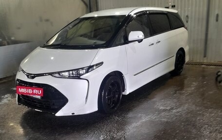 Toyota Estima III рестайлинг -2, 2016 год, 2 400 000 рублей, 3 фотография