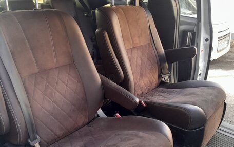 Toyota Estima III рестайлинг -2, 2016 год, 2 400 000 рублей, 7 фотография