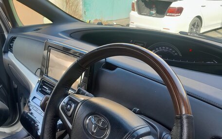 Toyota Estima III рестайлинг -2, 2016 год, 2 400 000 рублей, 9 фотография