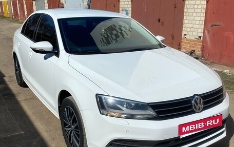 Volkswagen Jetta VI, 2017 год, 1 899 000 рублей, 4 фотография