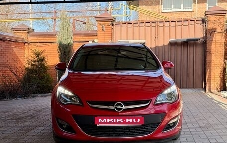 Opel Astra J, 2013 год, 935 000 рублей, 3 фотография