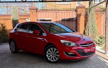 Opel Astra J, 2013 год, 935 000 рублей, 2 фотография