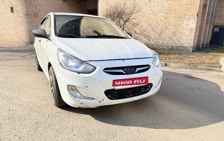 Hyundai Solaris II рестайлинг, 2013 год, 440 000 рублей, 1 фотография