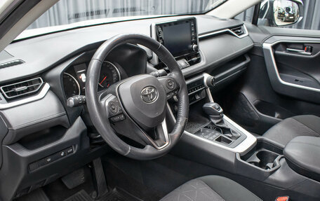 Toyota RAV4, 2019 год, 2 998 000 рублей, 16 фотография