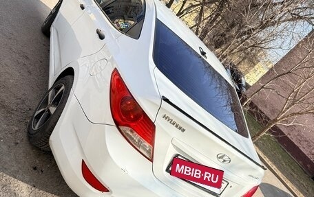 Hyundai Solaris II рестайлинг, 2013 год, 440 000 рублей, 5 фотография