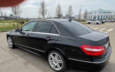 Mercedes-Benz E-Класс, 2009 год, 2 600 000 рублей, 2 фотография