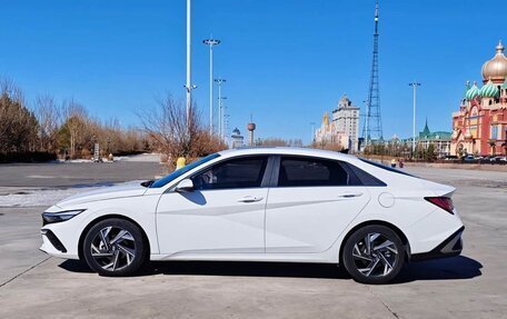 Hyundai Elantra, 2023 год, 1 580 000 рублей, 3 фотография