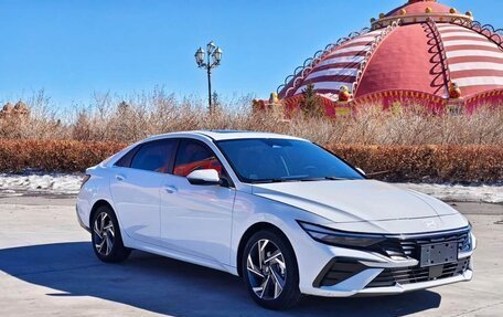 Hyundai Elantra, 2023 год, 1 580 000 рублей, 6 фотография