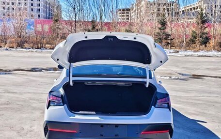 Hyundai Elantra, 2023 год, 1 580 000 рублей, 15 фотография