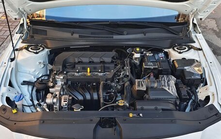 Hyundai Elantra, 2023 год, 1 580 000 рублей, 24 фотография