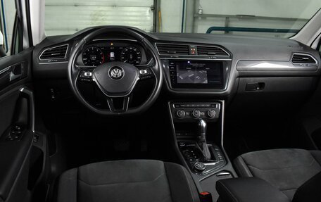 Volkswagen Tiguan II, 2017 год, 2 699 000 рублей, 6 фотография