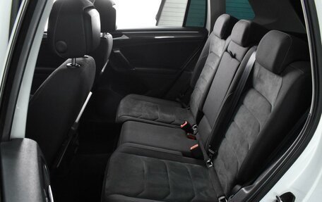 Volkswagen Tiguan II, 2017 год, 2 699 000 рублей, 9 фотография