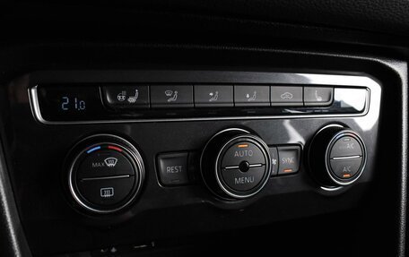 Volkswagen Tiguan II, 2017 год, 2 699 000 рублей, 14 фотография