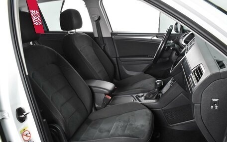 Volkswagen Tiguan II, 2017 год, 2 699 000 рублей, 8 фотография