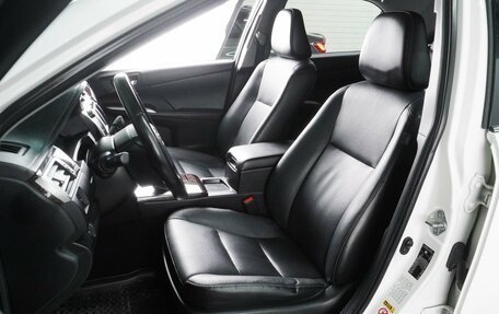 Toyota Camry, 2017 год, 2 199 000 рублей, 10 фотография