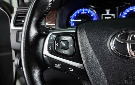 Toyota Camry, 2017 год, 2 199 000 рублей, 16 фотография