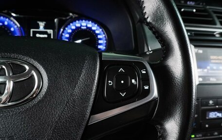 Toyota Camry, 2017 год, 2 199 000 рублей, 17 фотография