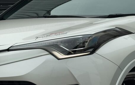 Toyota C-HR I рестайлинг, 2023 год, 1 840 099 рублей, 18 фотография