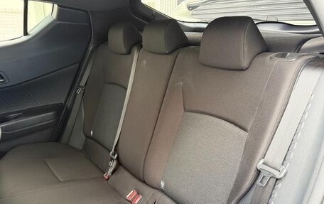 Toyota C-HR I рестайлинг, 2023 год, 1 840 099 рублей, 33 фотография