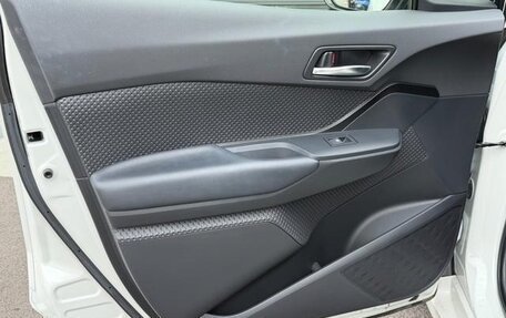 Toyota C-HR I рестайлинг, 2023 год, 1 840 099 рублей, 30 фотография