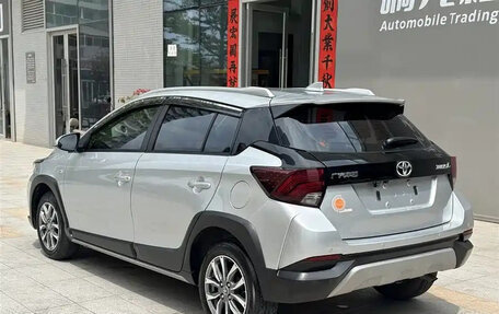 Toyota Yaris XP150 рестайлинг, 2021 год, 1 090 017 рублей, 6 фотография