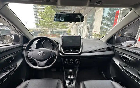 Toyota Yaris XP150 рестайлинг, 2021 год, 1 090 017 рублей, 12 фотография