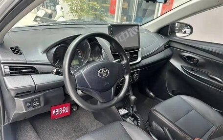 Toyota Yaris XP150 рестайлинг, 2021 год, 1 090 017 рублей, 11 фотография