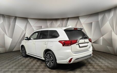 Mitsubishi Outlander III рестайлинг 3, 2022 год, 2 821 000 рублей, 4 фотография
