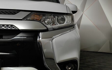 Mitsubishi Outlander III рестайлинг 3, 2022 год, 2 821 000 рублей, 10 фотография