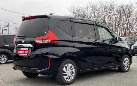 Honda Freed II, 2022 год, 1 300 000 рублей, 5 фотография