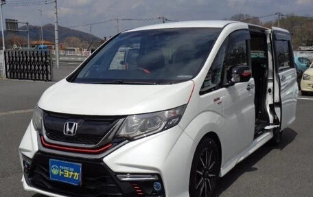 Honda Stepwgn IV, 2016 год, 1 261 027 рублей, 2 фотография