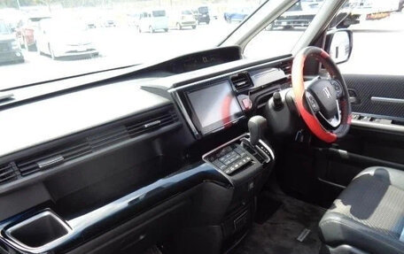 Honda Stepwgn IV, 2016 год, 1 261 027 рублей, 8 фотография