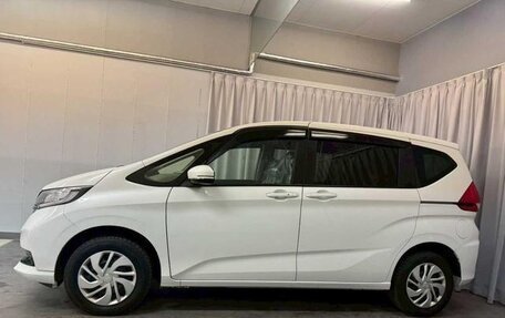 Honda Freed II, 2022 год, 1 320 000 рублей, 2 фотография