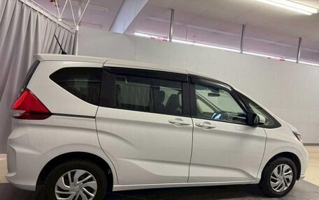 Honda Freed II, 2022 год, 1 320 000 рублей, 3 фотография