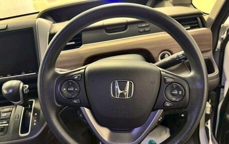 Honda Freed II, 2022 год, 1 320 000 рублей, 7 фотография